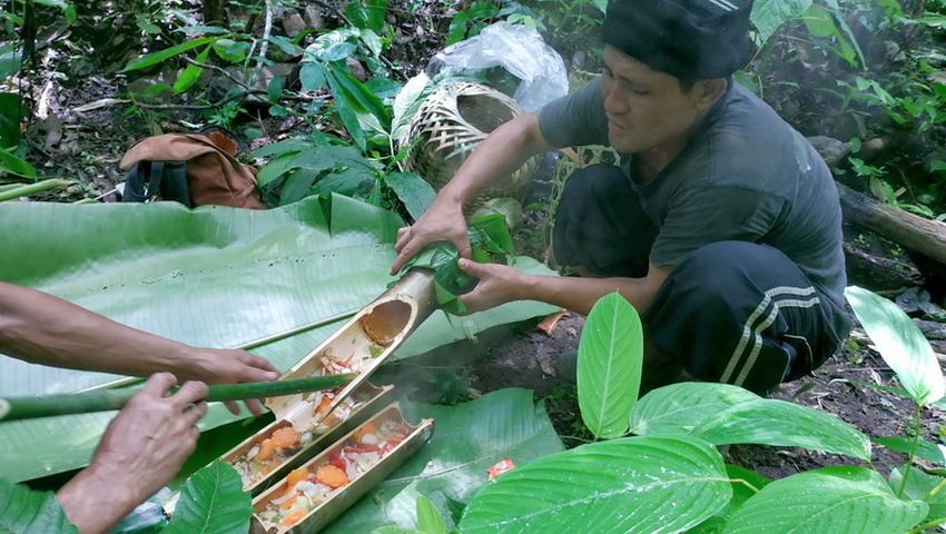 bamboo cooking
