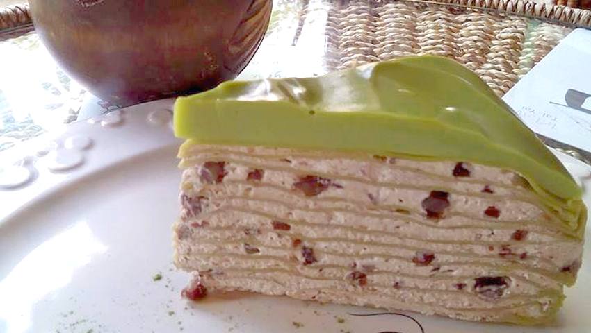 green cake