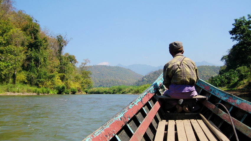 riding boat